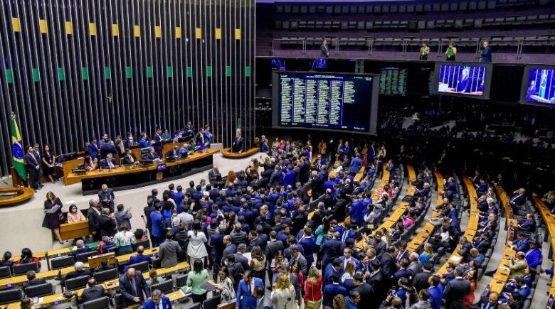 PL Antifacção deve ser votado nesta terça-feira; relembre os principais desdobramentos