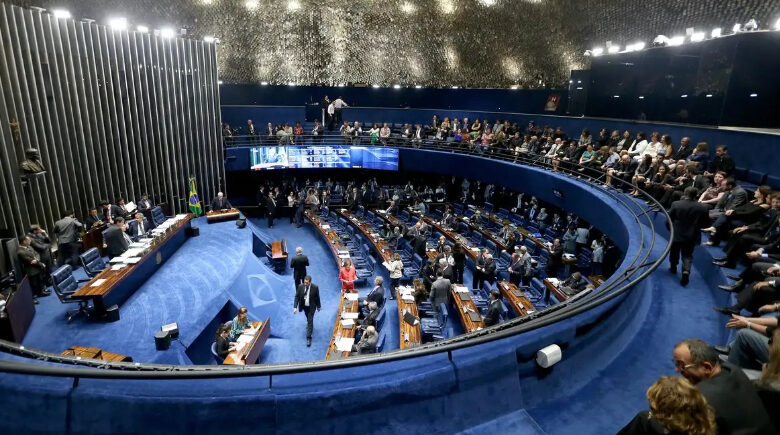 Senado vota hoje projeto que eleva para R$ 5 mil a faixa de isenção do Imposto de Renda