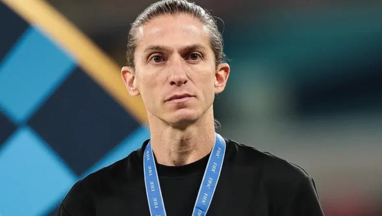 Torcedores do Flamengo mandam recado a Filipe Luís antes da final do Mundial