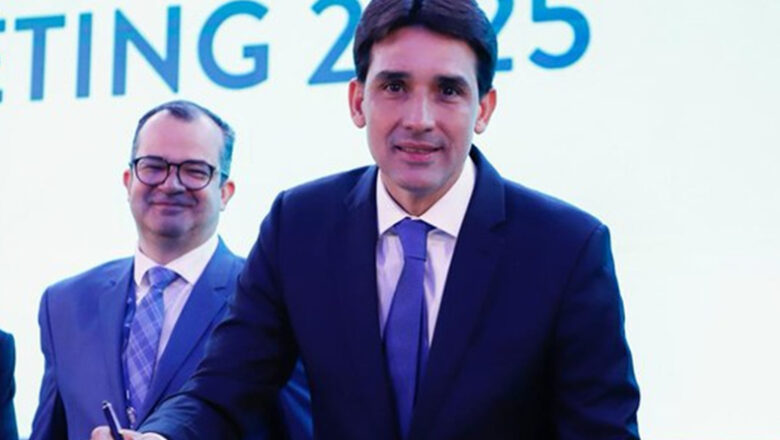 Ministro confirma acordo com aeronautas e descarta greve na virada do ano