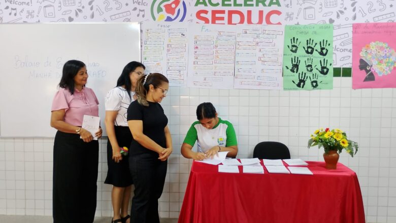 Após oficina de escrita criativa da PNAB, estudantes de escolas estaduais de Demerval Lobão lançam livro de crônicas