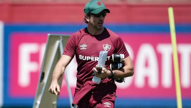 Zubeldía interrompe recesso na Argentina e antecipa reapresentação no Flu