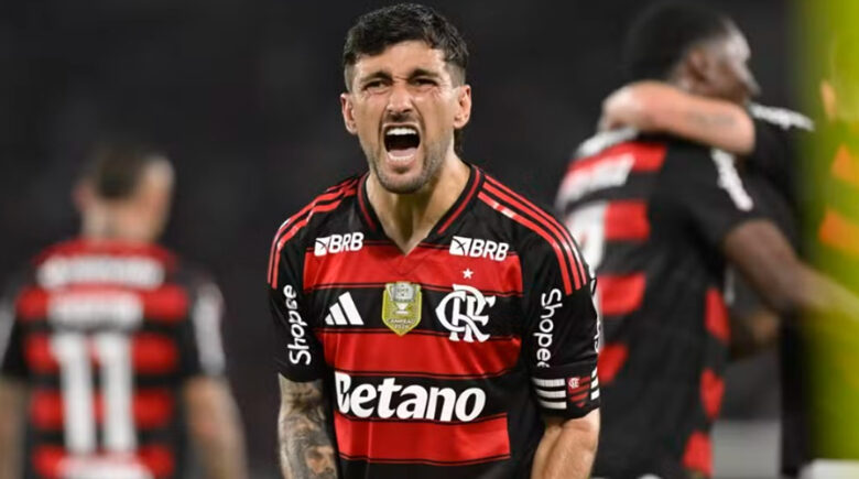 Arrascaeta é eleito Rei da América e supera Lionel Messi; Filipe Luís vence como melhor técnico