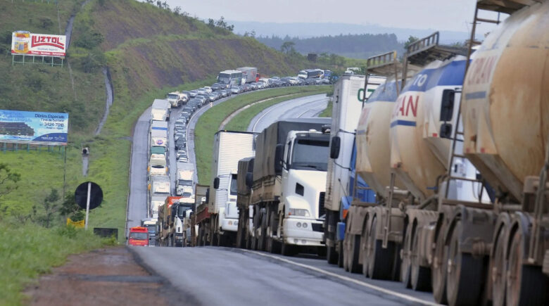 Vai ter greve dos caminhoneiros? O que se sabe até agora sobre a mobilização