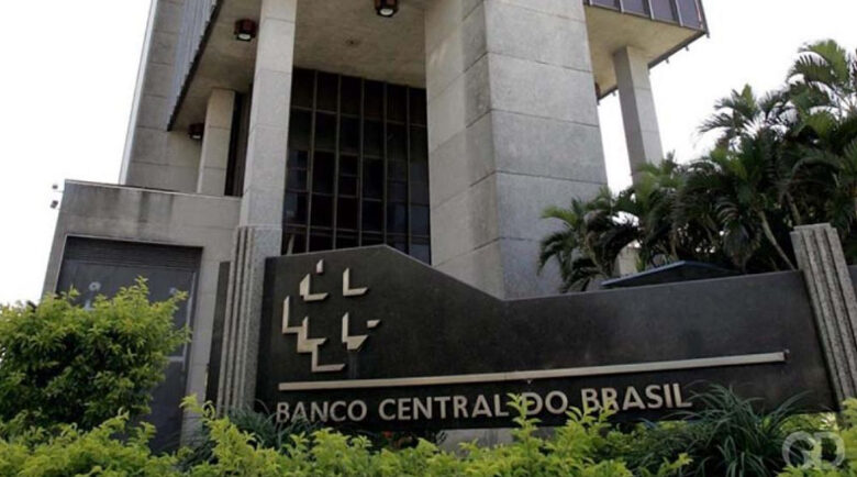 Inflação menor e real mais valorizado nos próximos anos; aponta Banco Central