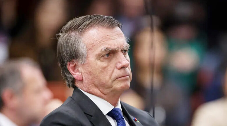 Fisioterapia, analgésicos e prevenção de trombose: Bolsonaro entra em pós-operatório