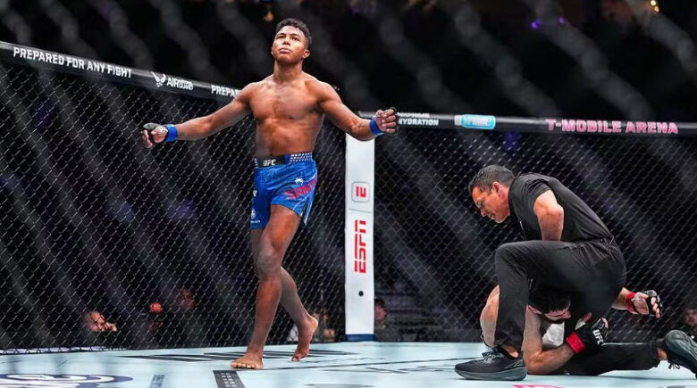 UFC 323: Pantoja sofre lesão grave no braço e perde título peso-mosca