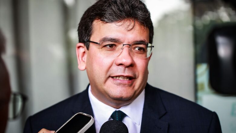 Governador defende concentração de chapas após reunião com PDT