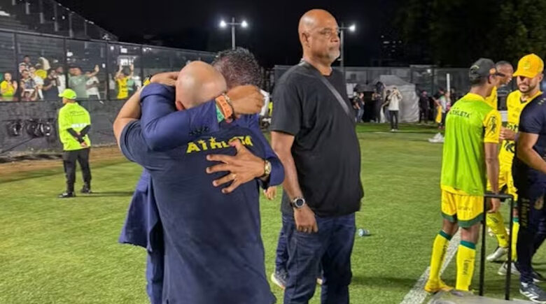 Técnico do Mirassol desaba em lágrimas após classificação inédita na Libertadores