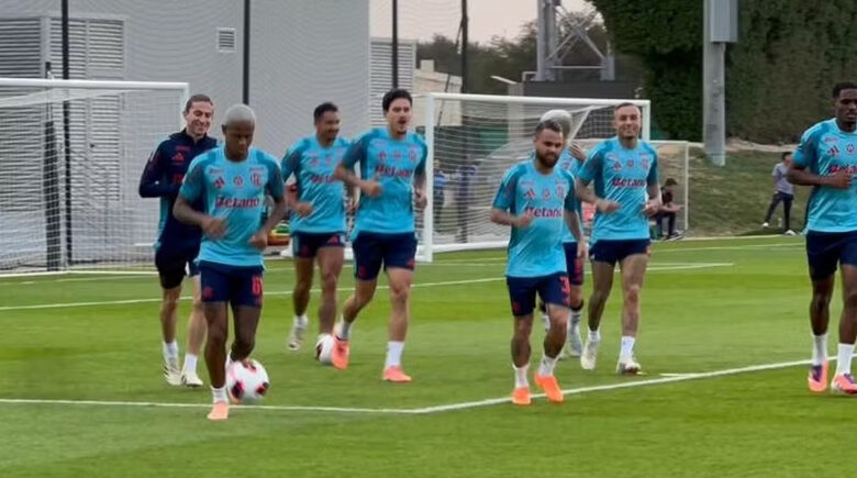 Pedro volta a treinar com o elenco do Flamengo e pode reforçar o Flamengo na semifinal