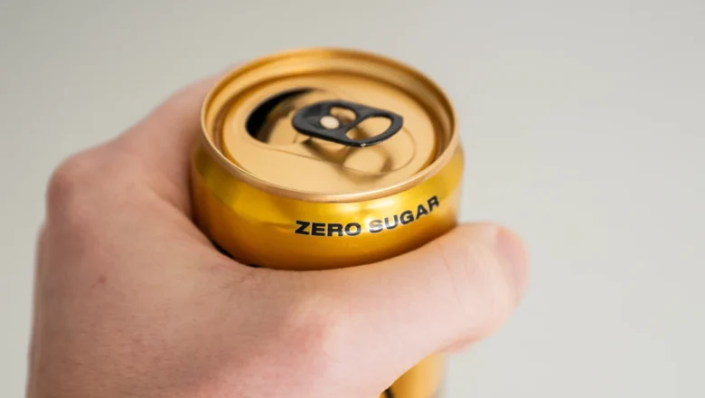 O que os refrigerantes zero fazem no seu corpo e ninguém nunca te contou