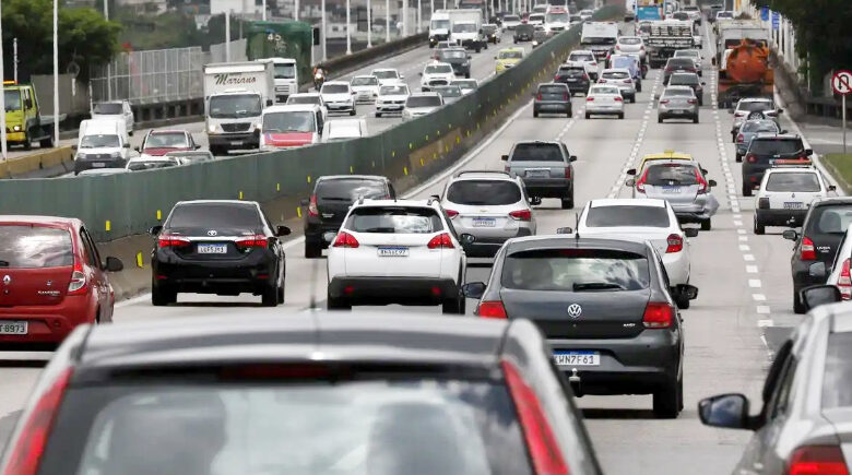 Isenção de imposto: Câmara aprova zerar IPVA de veículos com mais de 20 anos