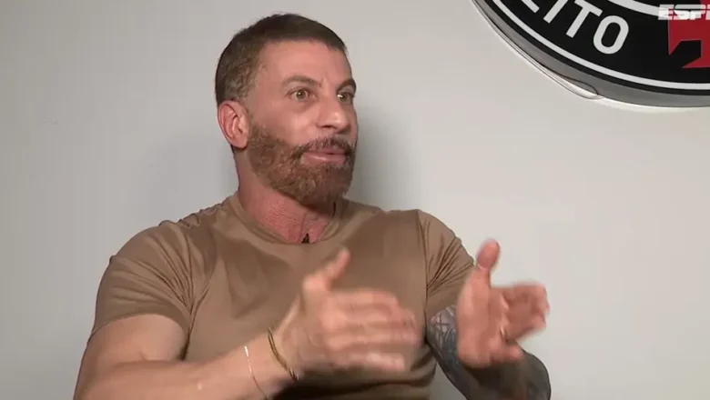 Pedrinho confirma proposta do Vasco por Brenner e revela contato com atletas da Seleção