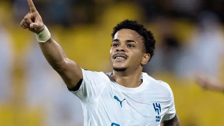 Corinthians supera rivais e avança por empréstimo de Kaio César