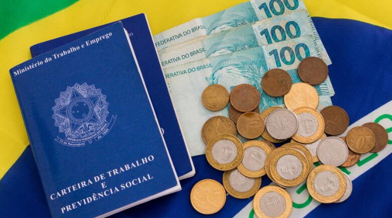 Brasil fecha 2025 com menor taxa de desemprego em 14 anos, aponta IBGE