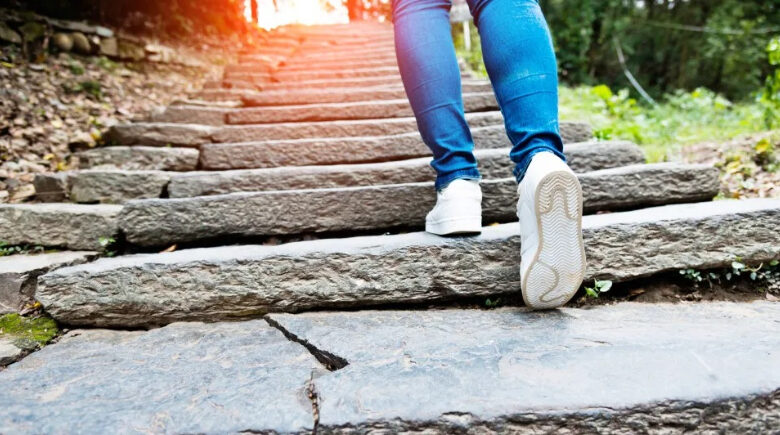 Ficar sem fôlego ao subir escadas é normal ou sinal de alerta?