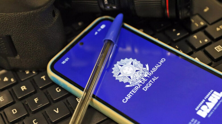 Brasil registra 4 milhões de afastamentos do trabalho em 2025, maior número em cinco anos