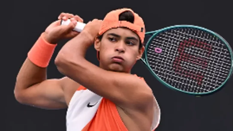 Após treino com Djokovic, Guto Miguel vai às oitavas do Australian Open juvenil
