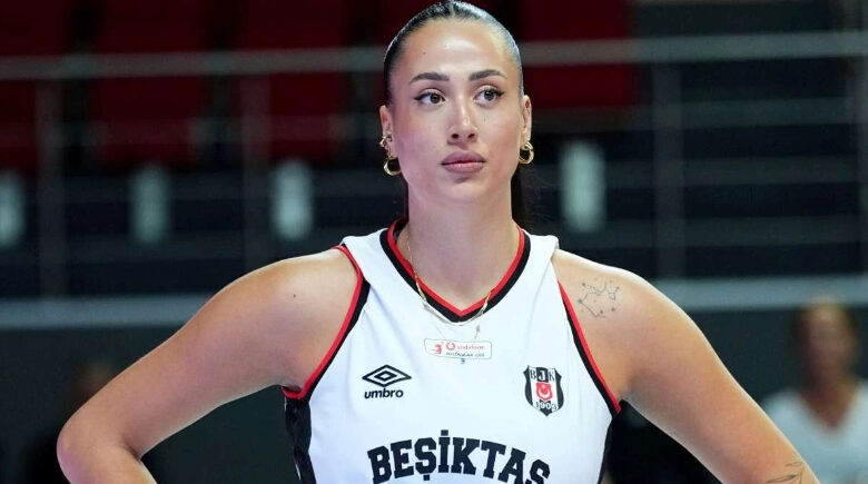 Jogadora de vôlei é multada por agredir companheira em jogo na Turquia