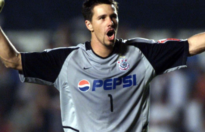 Ex-goleiro da Seleção e do Corinthians, Doni é processado por golpes imobiliários nos EUA