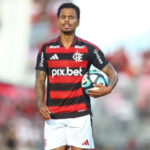 Corinthians e Flamengo fecham acordo por empréstimo de Allan até o fim de 2026