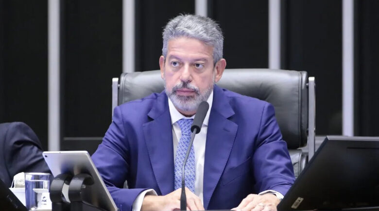 Arthur Lira deixa apoio ao Planalto em aberto após pré-candidatura ao Senado