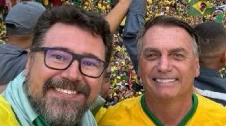 Bolsonaro divulga candidato ao Senado em carta direcionada a Michelle