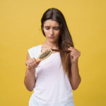 Coceira e queda de cabelo: o alerta do couro cabeludo que você não pode ignorar