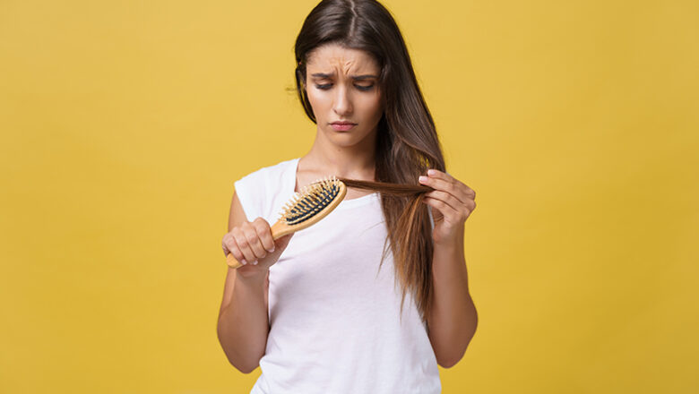 Coceira e queda de cabelo: o alerta do couro cabeludo que você não pode ignorar