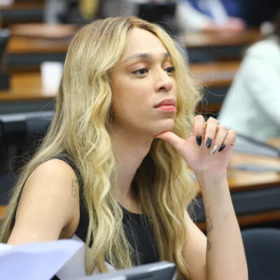 Erika Hilton prevê aprovação da PEC da 6×1 no 1º semestre; entenda os impactos da proposta