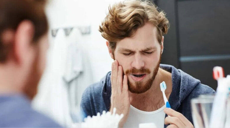 Dor de dente: Hábitos de higiene que estão prejudicando sua saúde bucal e você nem percebe