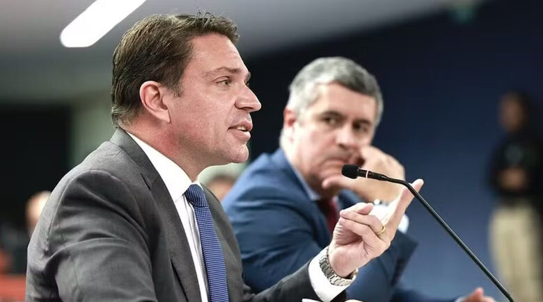 Foragido nos Estados Unidos, Alexandre Ramagem é interrogado por vídeo no STF