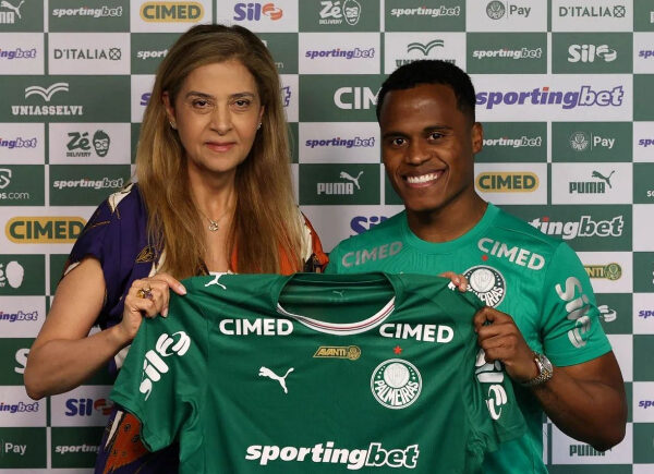 Arias revela que recusou proposta do Flamengo por respeito ao Fluminense