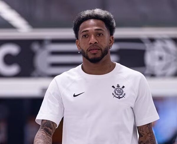 Corinthians encaminha rescisão com Martínez; volante abrirá mão dos vencimentos de 2027