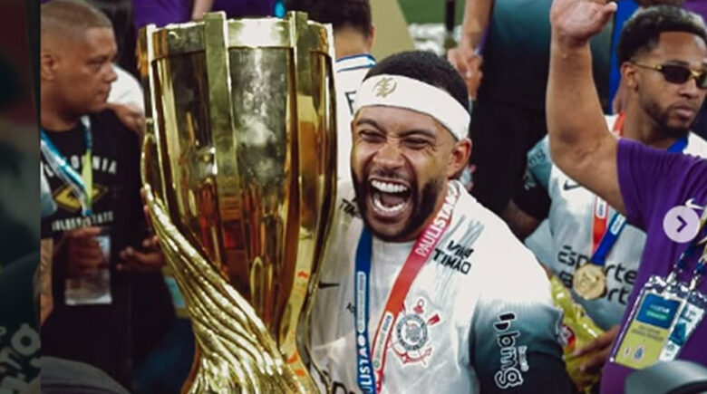 Saiba quanto Memphis Depay ganhou por título do Corinthians na Supercopa