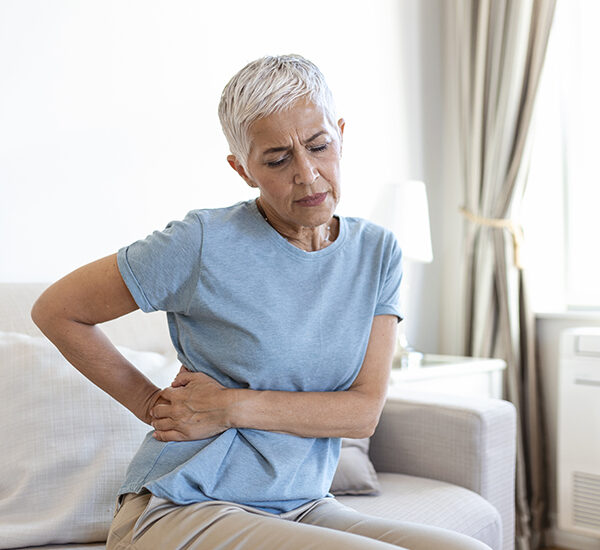 Dor na coluna lidera ranking de licenças médicas no Brasil em 2025