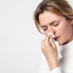 Nariz entupido e alergia na chuva? Veja como aliviar os sintomas e se prevenir