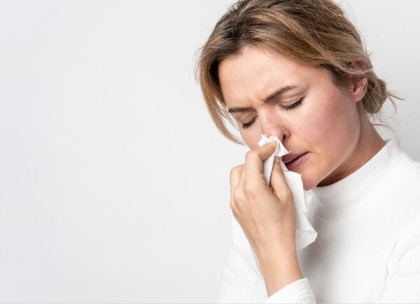 Nariz entupido e alergia na chuva? Veja como aliviar os sintomas e se prevenir