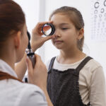 Problemas de visão podem atrapalhar desempenho escolar das crianças