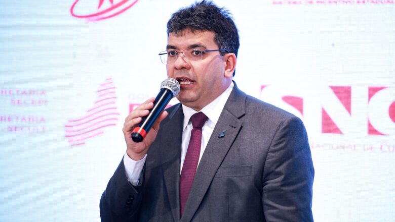 Governador do Piauí estuda não reajustar salário para si, mesmo com aval da lei