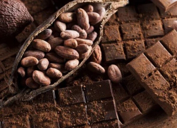 Cacau mais caro pressiona preços e indústria de chocolate encara Páscoa de 2026 com cautela
