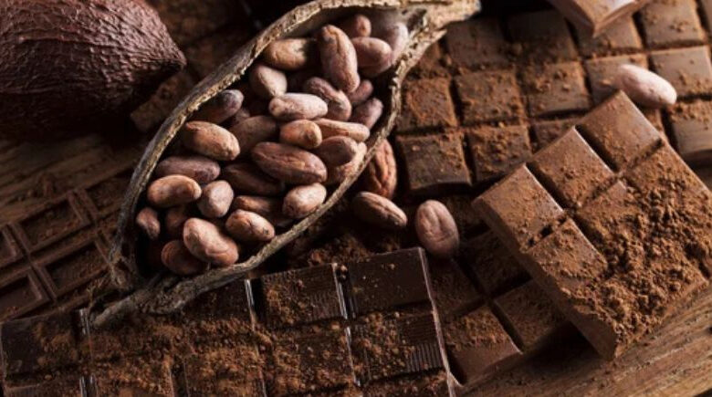 Cacau mais caro pressiona preços e indústria de chocolate encara Páscoa de 2026 com cautela