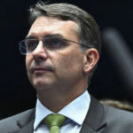 Flávio Bolsonaro lidera preferência entre parlamentares para comandar a direita