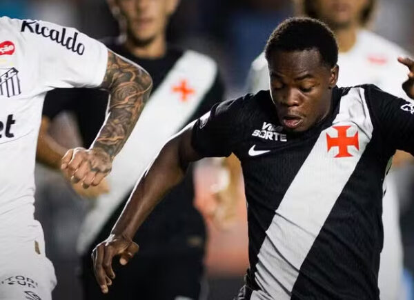 Vasco iguala pior início na história dos pontos corridos após derrota para o Santos
