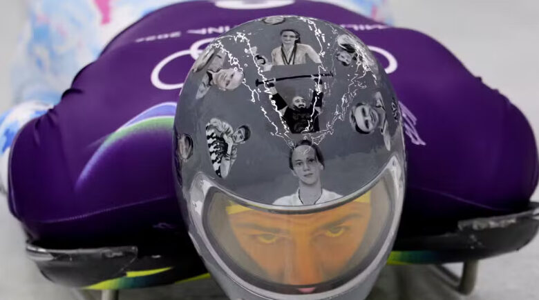 Atleta ucraniano é barrado das Olimpíadas de Inverno por capacete com homenagem a mortos na guerra