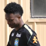 Após dores e desgaste físico, Vini Jr volta a treinar com a Seleção antes de duelo com a Croácia