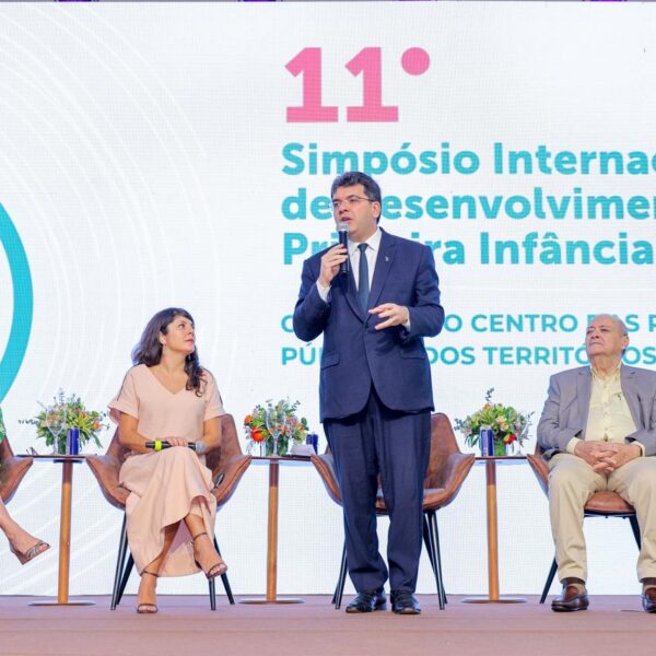 Com Piauí premiado por alfabetização, Rafael Fonteles reforça investimento na primeira infância em simpósio internacional