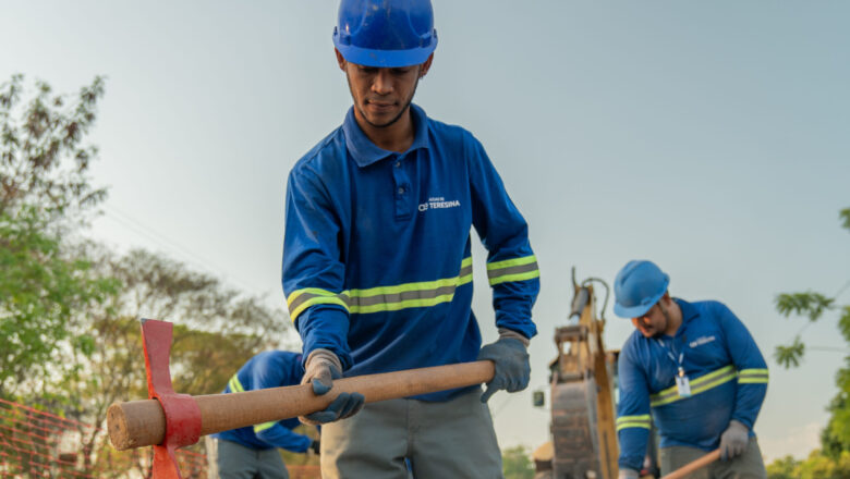 Teresina amplia mais de 2 km de rede de esgoto em diferentes regiões da cidade nesta semana