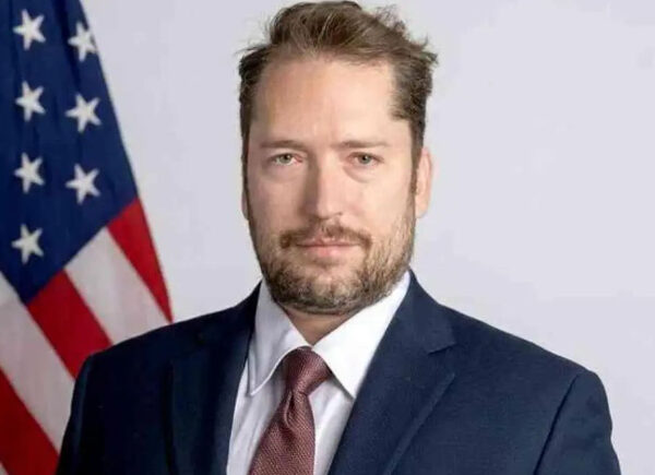 Itamaraty diz que reunião de assessor de Trump com Bolsonaro pode ser ‘indevida ingerência’