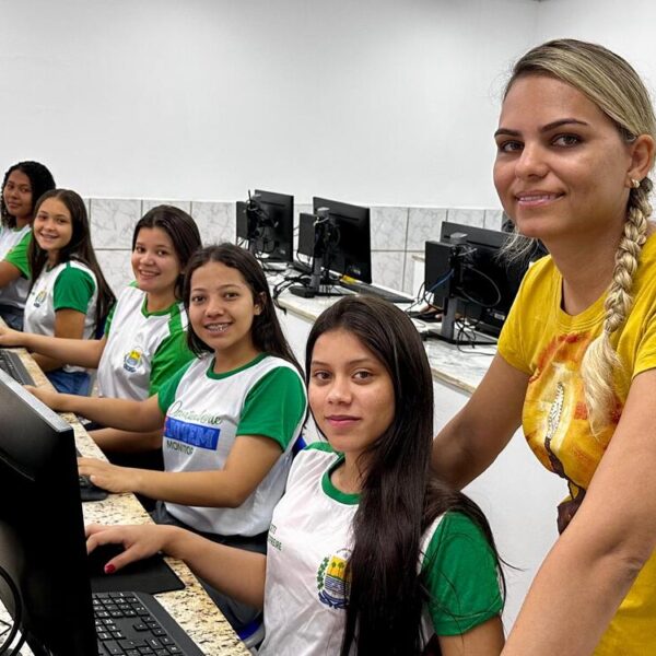 Governo do Piauí investe mais de R$ 1,1 milhão na formação de professores para ensino de IA nas escolas
